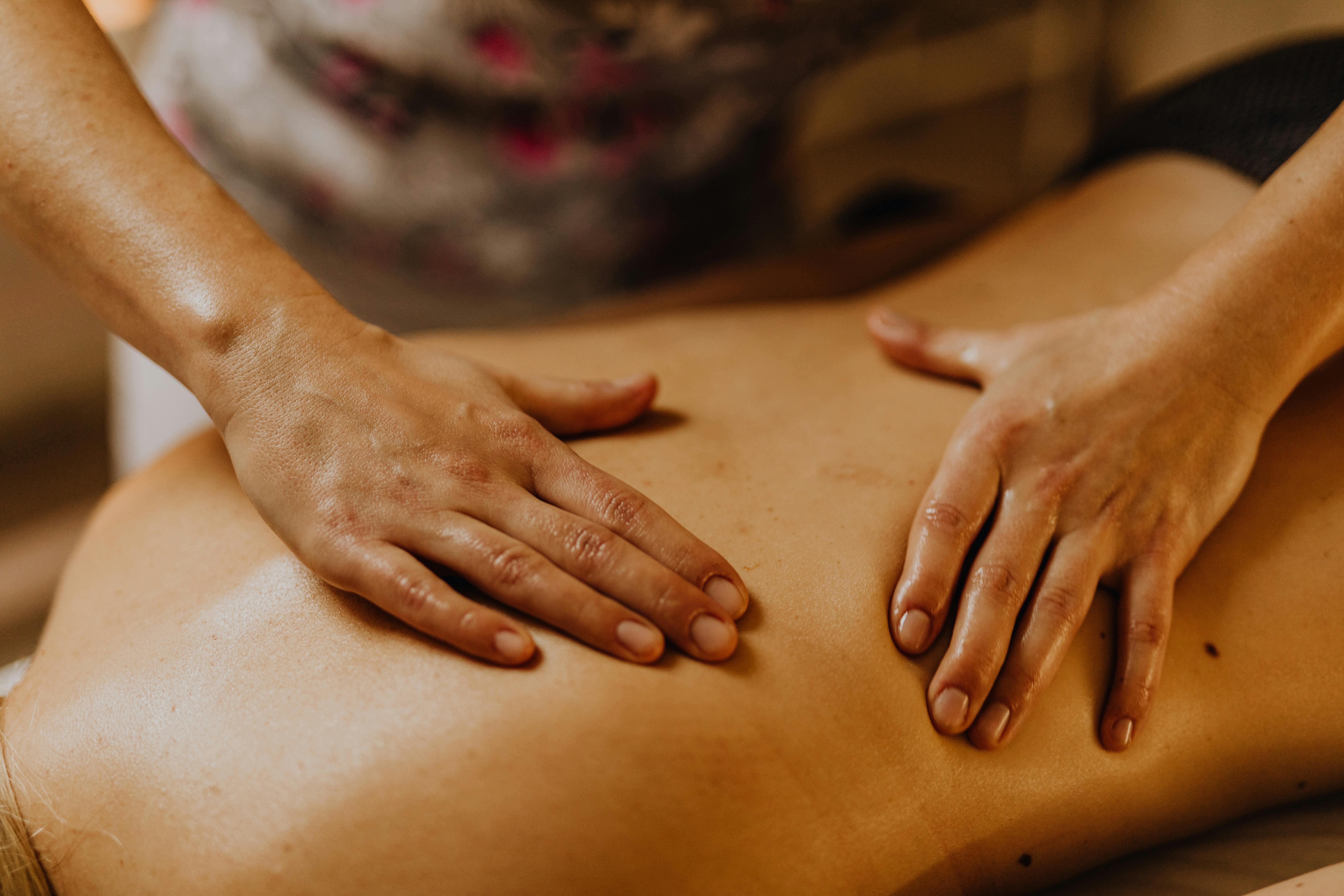 Massage bien-être à Varetz par Alunéa